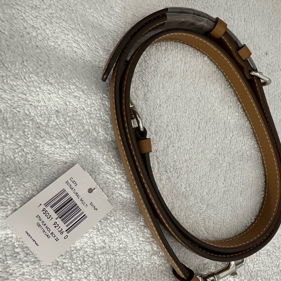 Coach Tan Woven Bag with Floral Embroidery - Picture 5 of 7